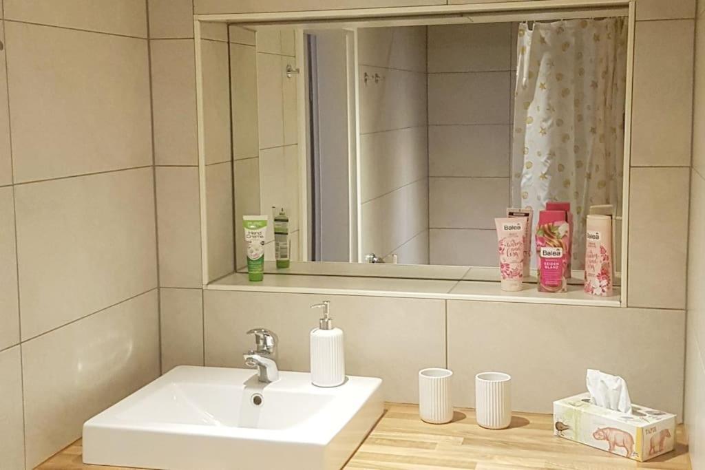 Ferienwohnung Zwischen Weinheim Und Hemsbach Luaran gambar